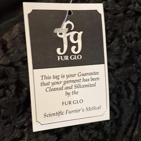 Keska Black Fur Coat - Picture 4 of 11